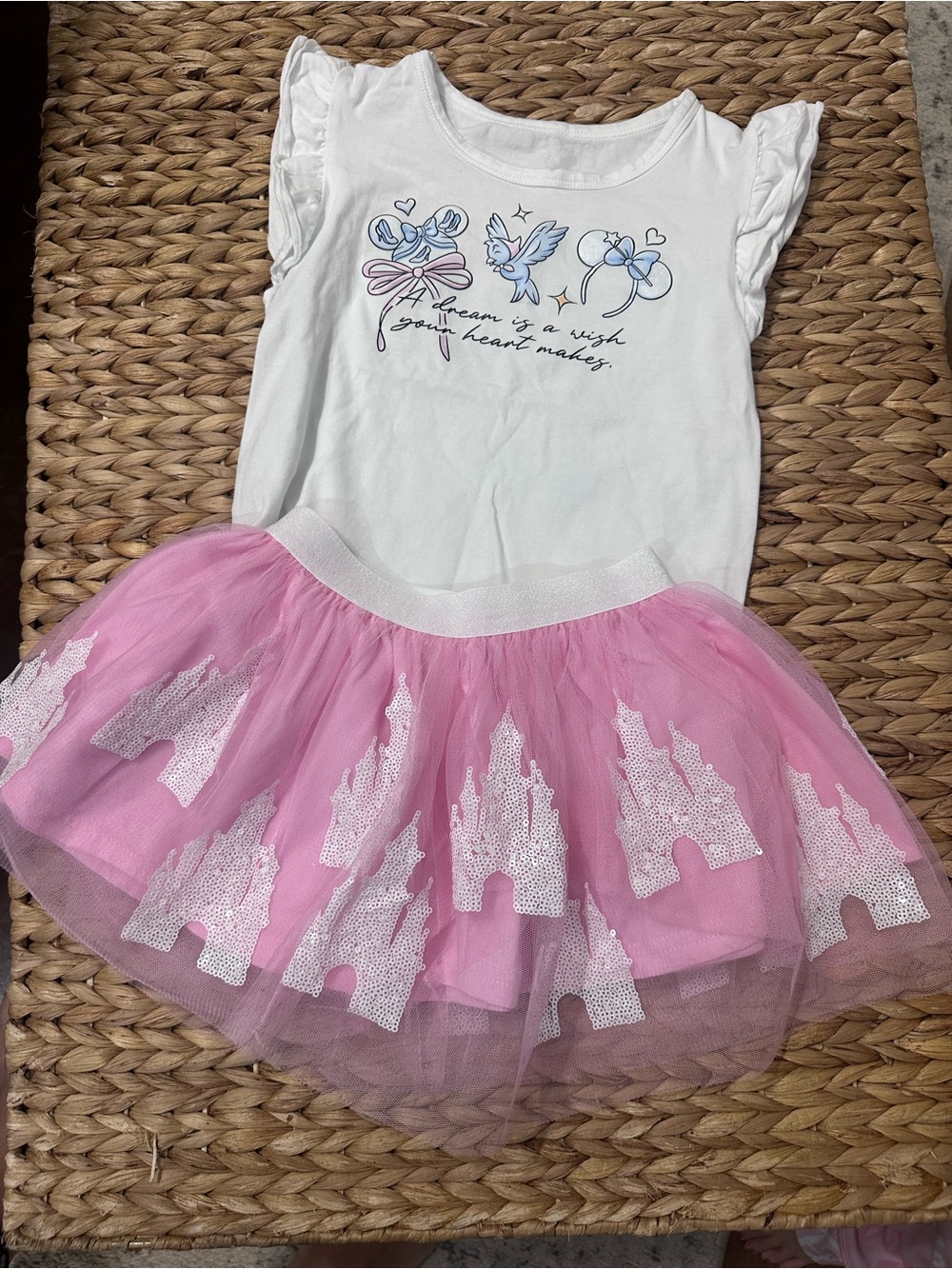 Girls pink belle cher castle 2-4 with custom princess tee size 4